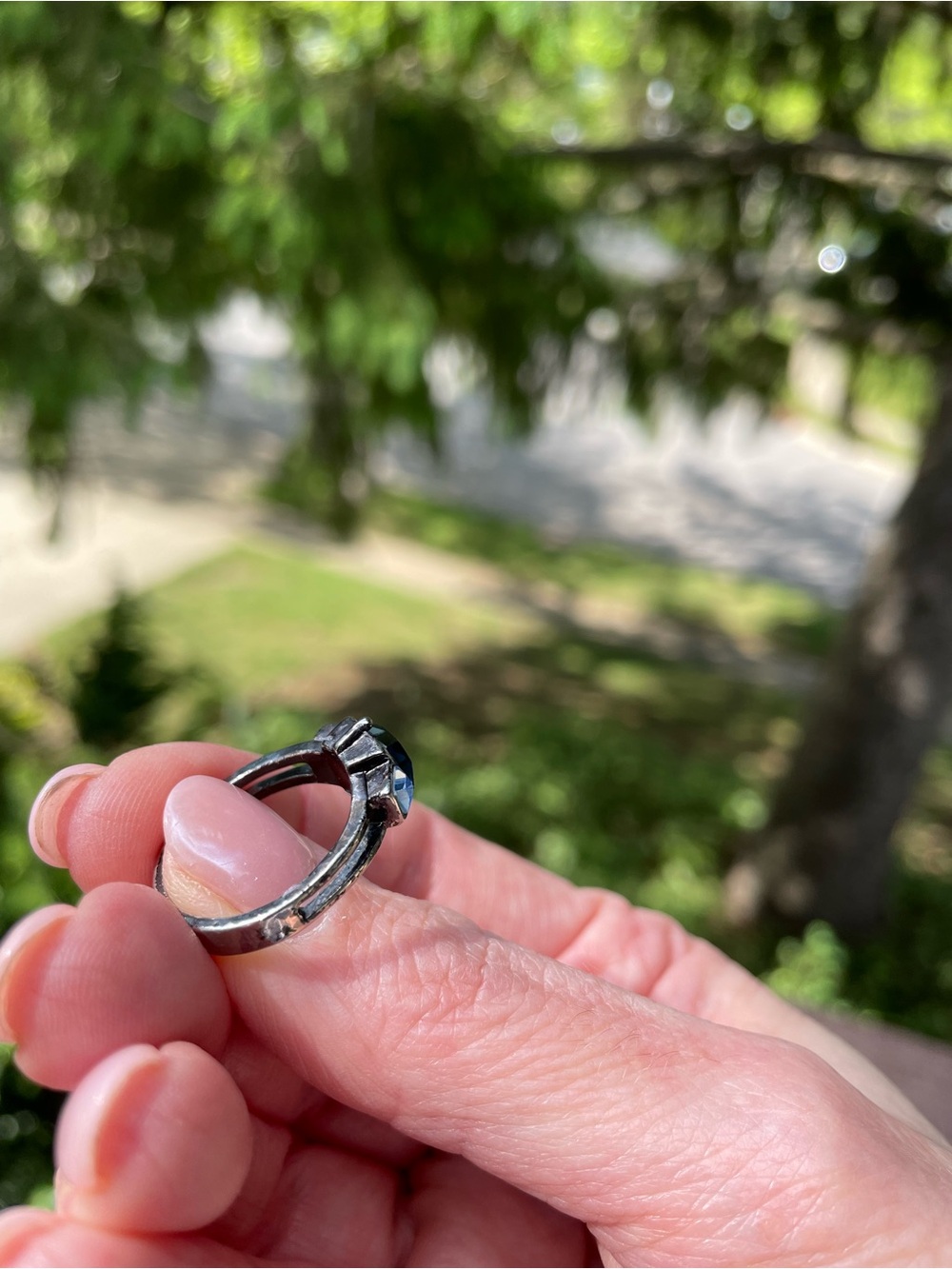 Elegant Cocktail Ring with Dark and Light Blue Stones in Dark Metal Finish, 7 - Picture 10 of 12